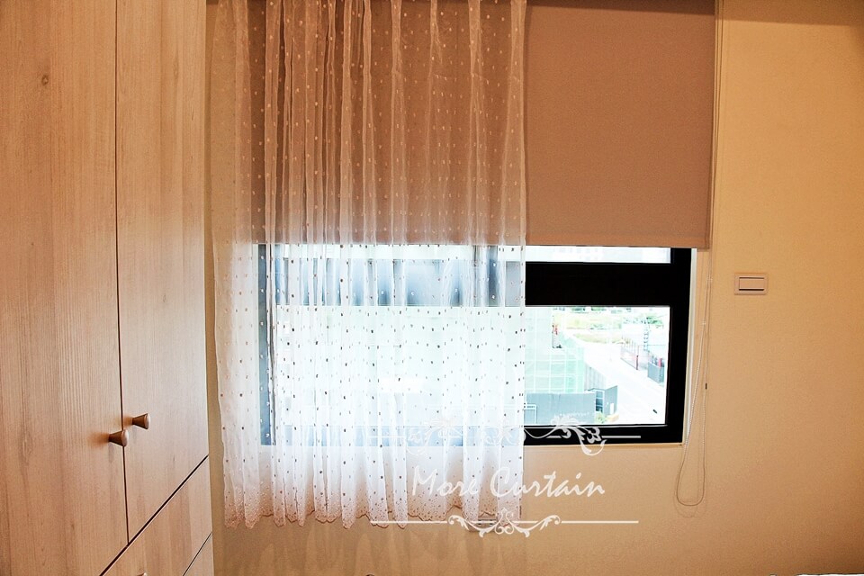 細緻碎花紗簾 全遮光捲簾 新竹 頭份 竹南 苗栗 台中窗簾推薦 | More窗簾設計|苗栗HunterDouglas窗飾|台中窗簾|頭份窗簾|新竹窗簾 碎花紗簾 遮光捲簾