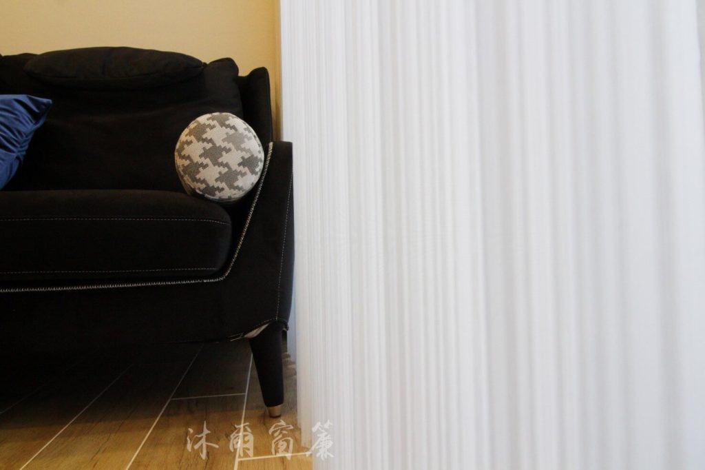 【直立柔紗簾】居家窗簾設計