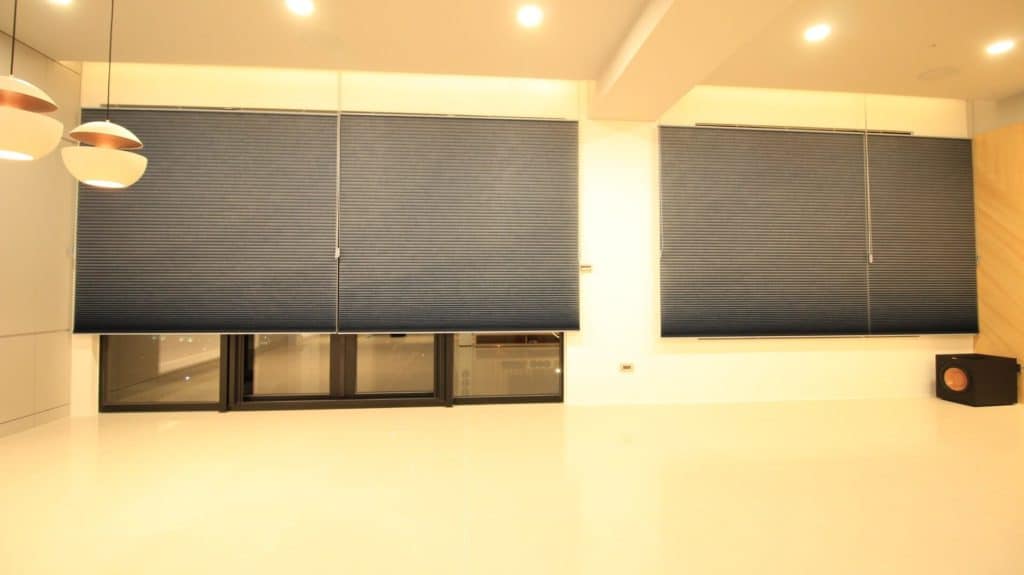 客廳窗簾設計 落地窗簾 HunterDouglas風琴簾 台中市 南屯區 窗簾推薦 精選案例 | More窗簾設計|苗栗HunterDouglas窗飾|台中窗簾|頭份窗簾|新竹窗簾 客廳窗簾設計 落地窗簾 HunterDouglas風琴簾 台中市 南屯區 窗簾推薦 精選案例