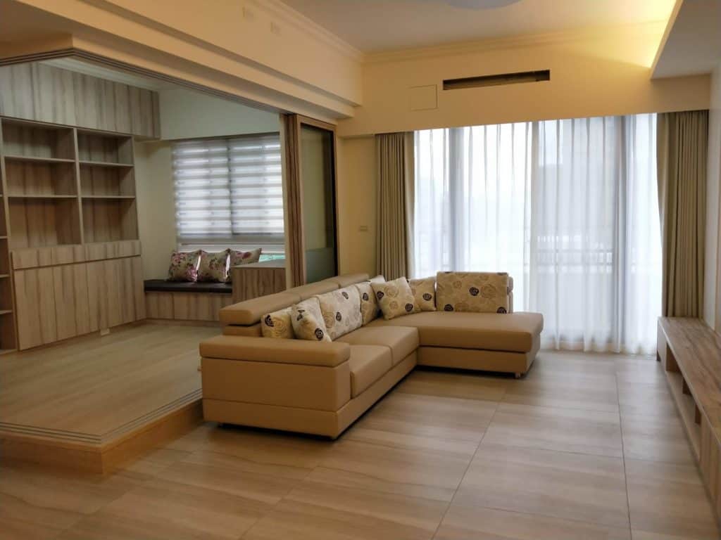 竹南窗簾推薦案例 調光簾 客廳窗簾 | More窗簾設計|苗栗HunterDouglas窗飾|台中窗簾|頭份窗簾|新竹窗簾