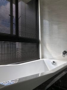 鋁百葉簾 浴室窗簾設計台中市 北屯區 窗簾推薦 精選案例