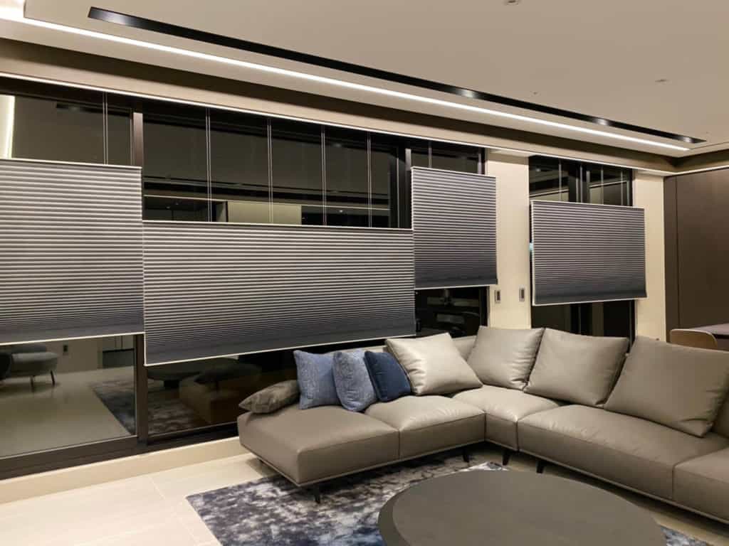 【風琴簾】可上下開式設計，居家窗簾新選擇