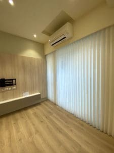 進口直立式柔紗簾 客廳窗簾設計 台中市窗簾設計 新家裝潢規劃 落地窗窗簾選擇