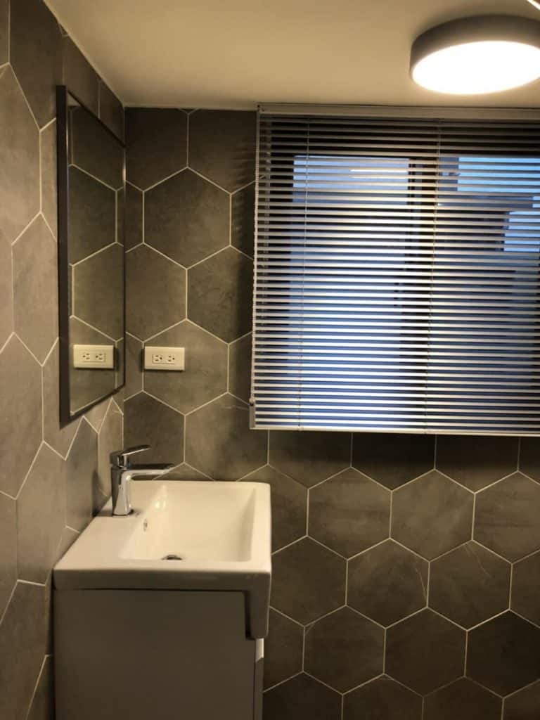 浴室窗簾推薦首選【防水鋁百葉】