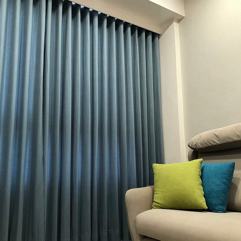 客廳窗簾款式-進口棉蛇行簾-進口麻折簾