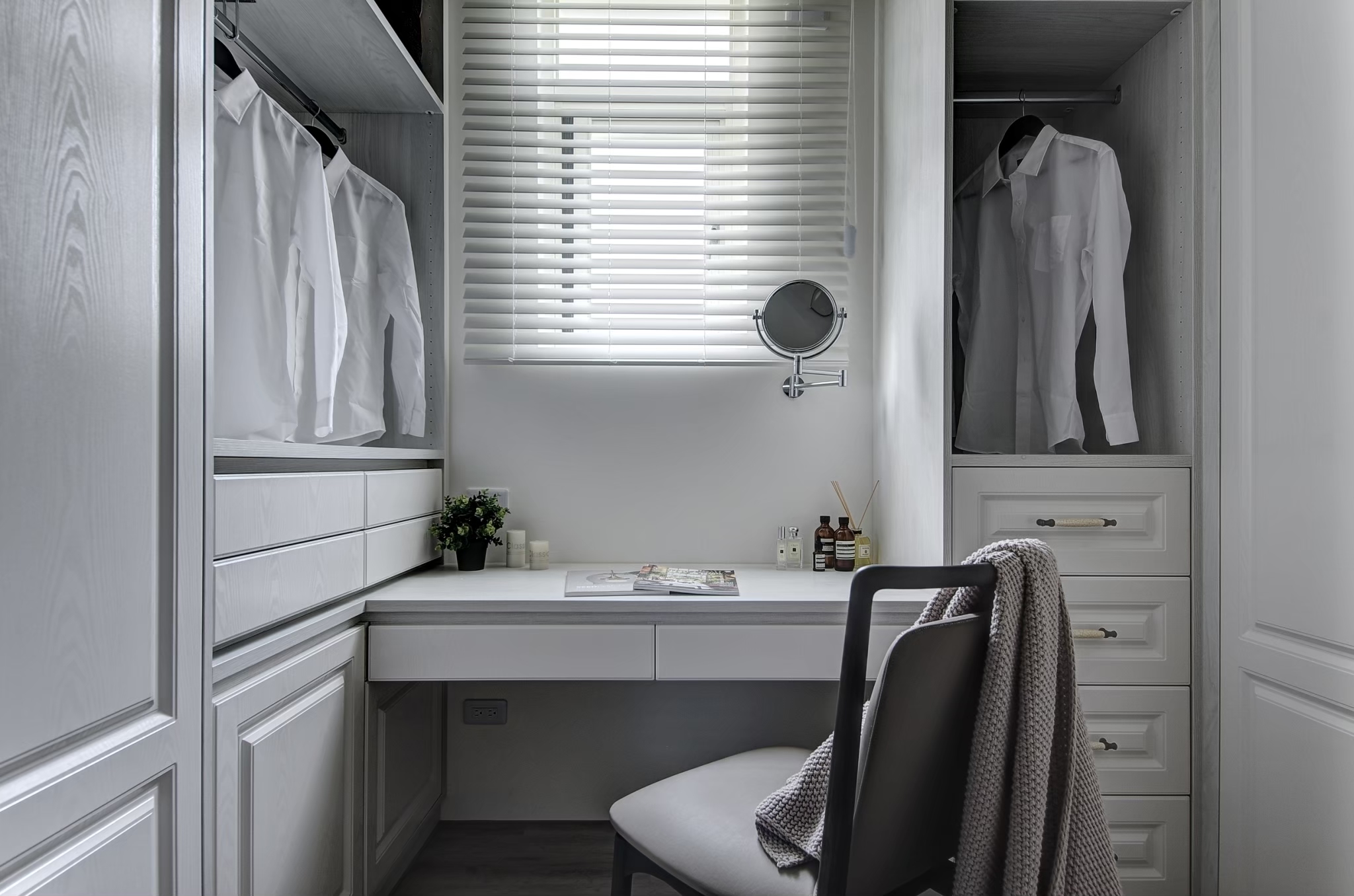 百葉簾 光影的藝術家 良好的遮光效果及最佳的調光功能