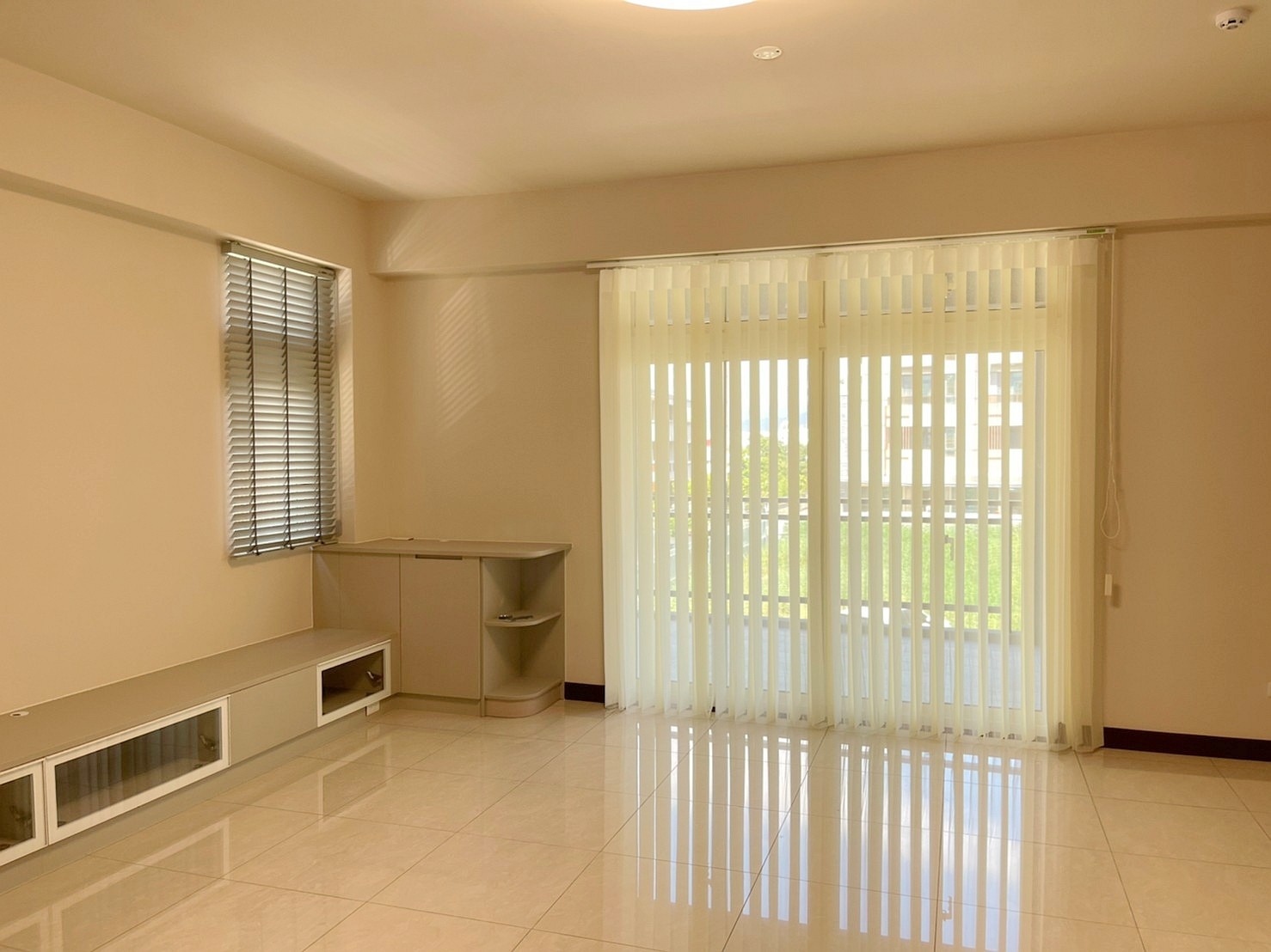 luminette-shades
LUMI穿越簾
直立柔紗簾
神秘紗簾
客廳規劃
落地窗規劃