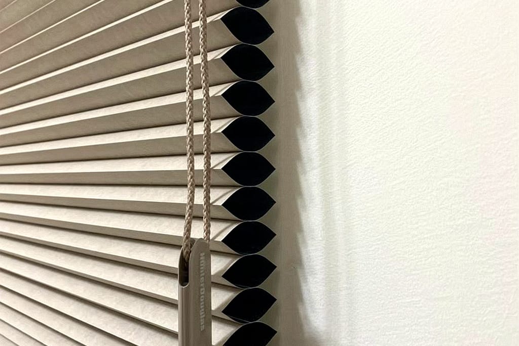 次臥房窗簾規劃設計-hunterdpoglas風琴簾-可上可下循環拉繩系統