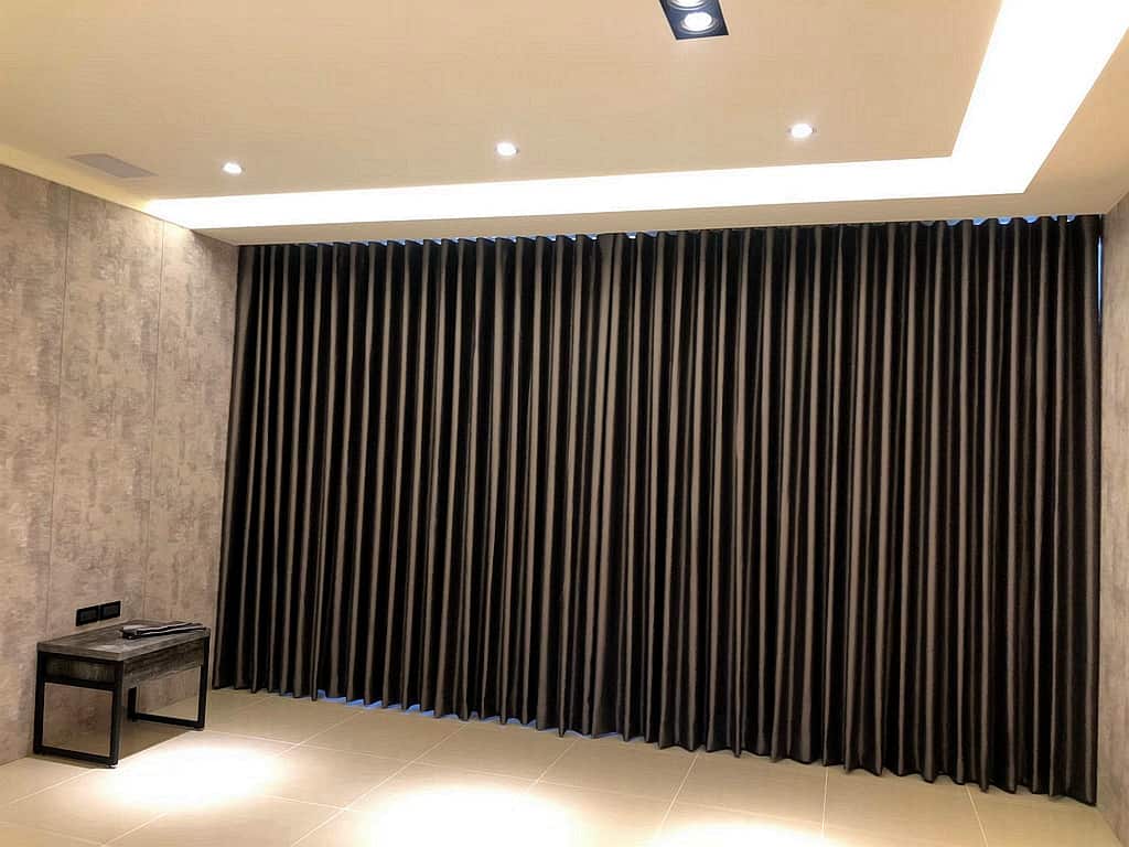 次臥房窗簾規劃設計-義大利進口完全遮光窗簾布