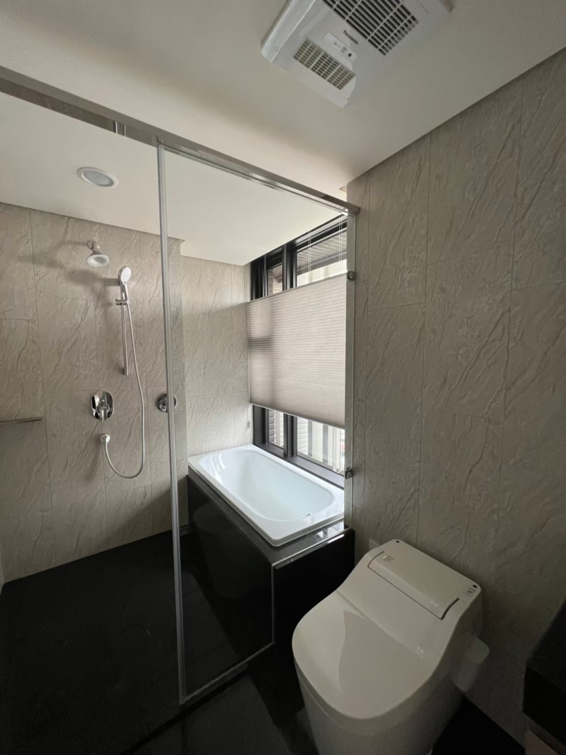 Hunter Douglas Honeycomb Shades
風琴簾
透光風琴簾
隔熱窗簾
防塵窗簾
風琴簾設計
風琴簾規劃
日夜風琴簾
雙重奏風琴簾
