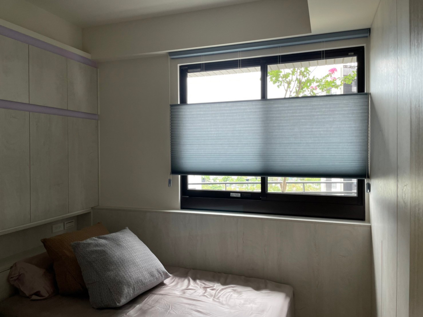 Hunter Douglas Honeycomb Shades
風琴簾
透光風琴簾
隔熱窗簾
防塵窗簾
風琴簾設計
風琴簾規劃
日夜風琴簾
雙重奏風琴簾
