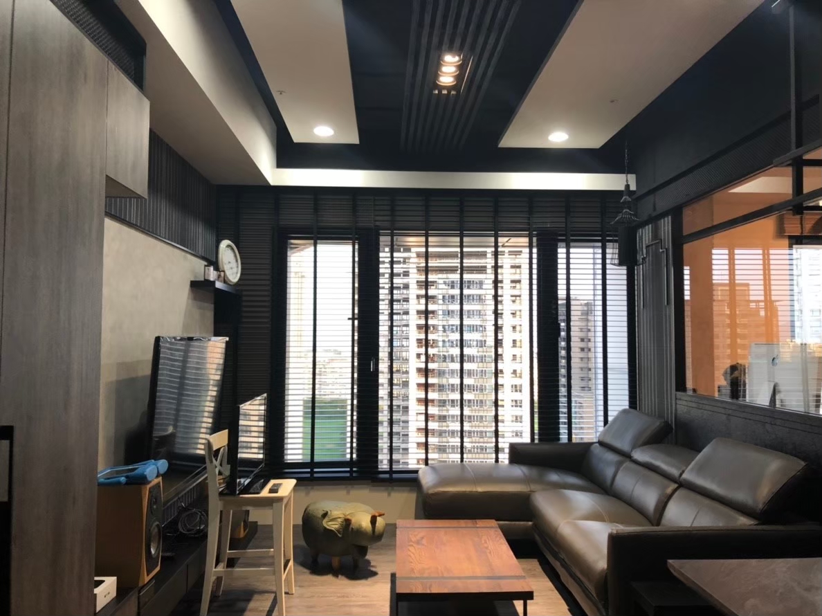 落地窗木百葉簾/進口木百葉簾/木百葉簾窗簾/客廳規劃/落地窗窗簾/couliess窗簾